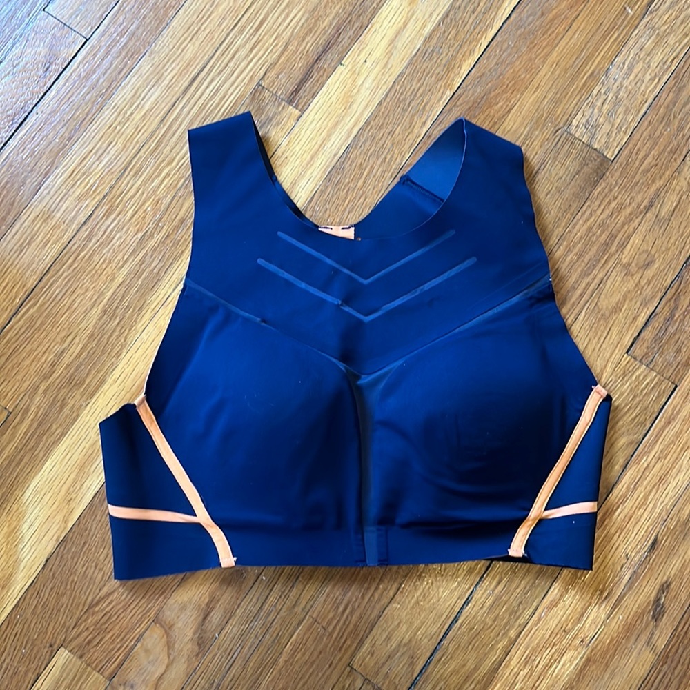 Brooks Sports Bra (are-Poshed)